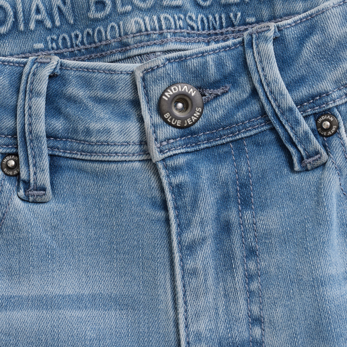 2560 Wide Straight Blue Jeans | Light Denim