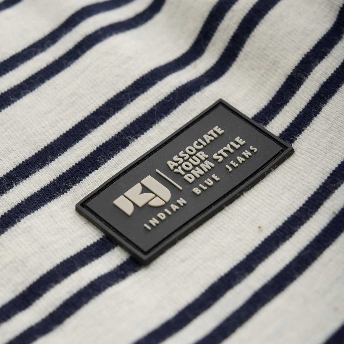T-Shirt Stripe Badge | Light Grey Melange