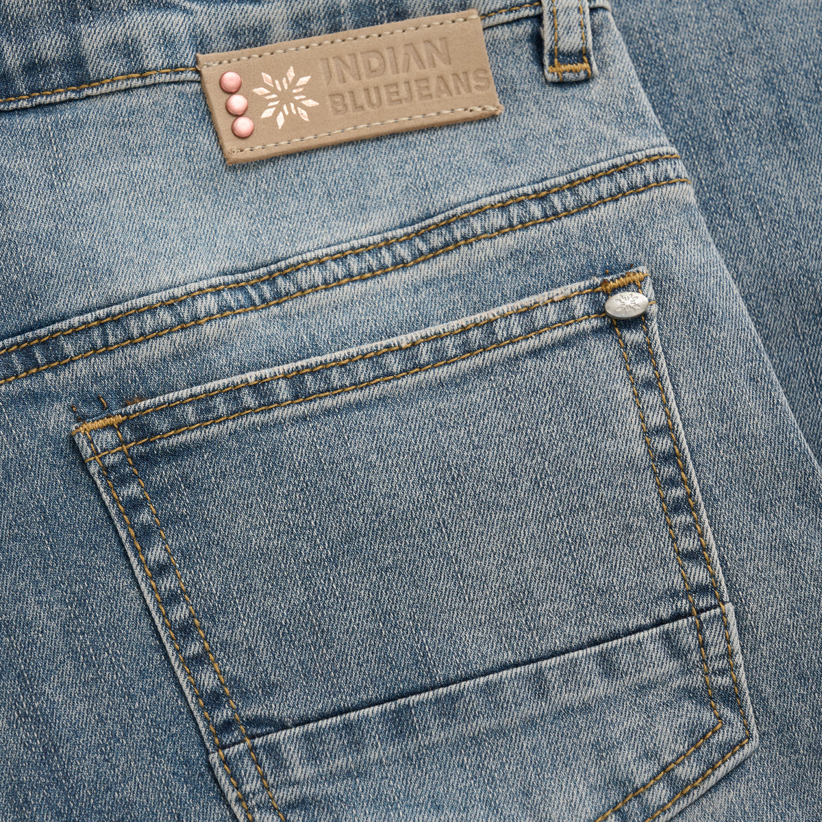 2124 Wide Fit Used Jeans | Damaged Light Denim