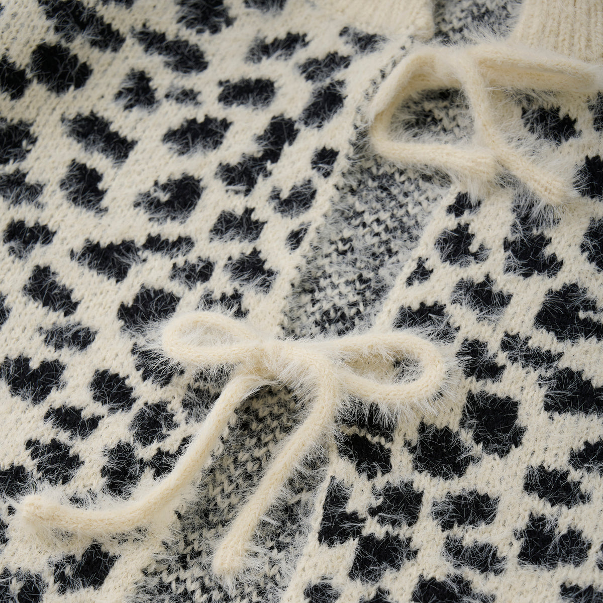 Knitted Spotty | Sandshell